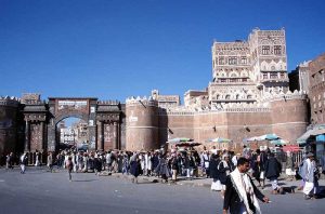 Bab Al Yemen Sanaa Yemen.jpg  The 1000-year old Bab Al-Yemen (the Gate of Yemen) at the city centre of the capital Sana'a by Jialiang Gao"